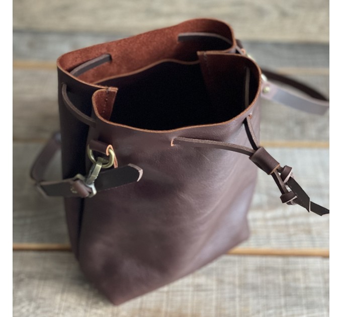 Leather Bucket Bags Effortless Elegance and Functionality