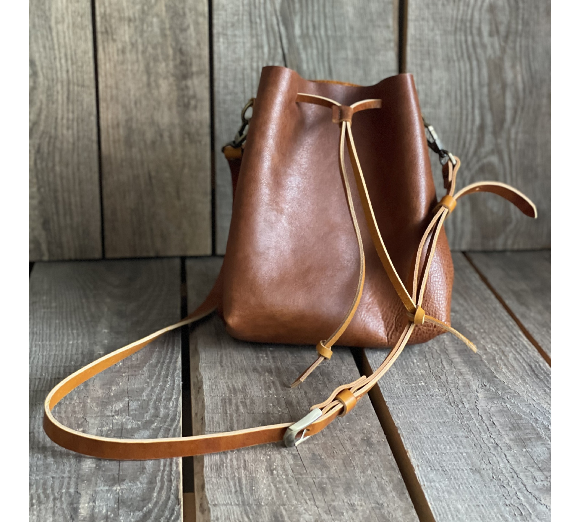 Leather Bucket Bags Effortless Elegance and Functionality