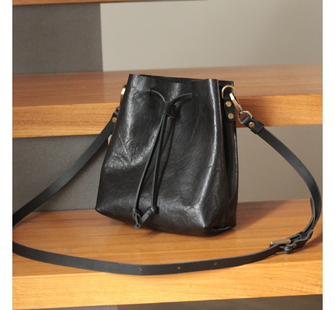 Leather Bucket Bags Effortless Elegance and Functionality