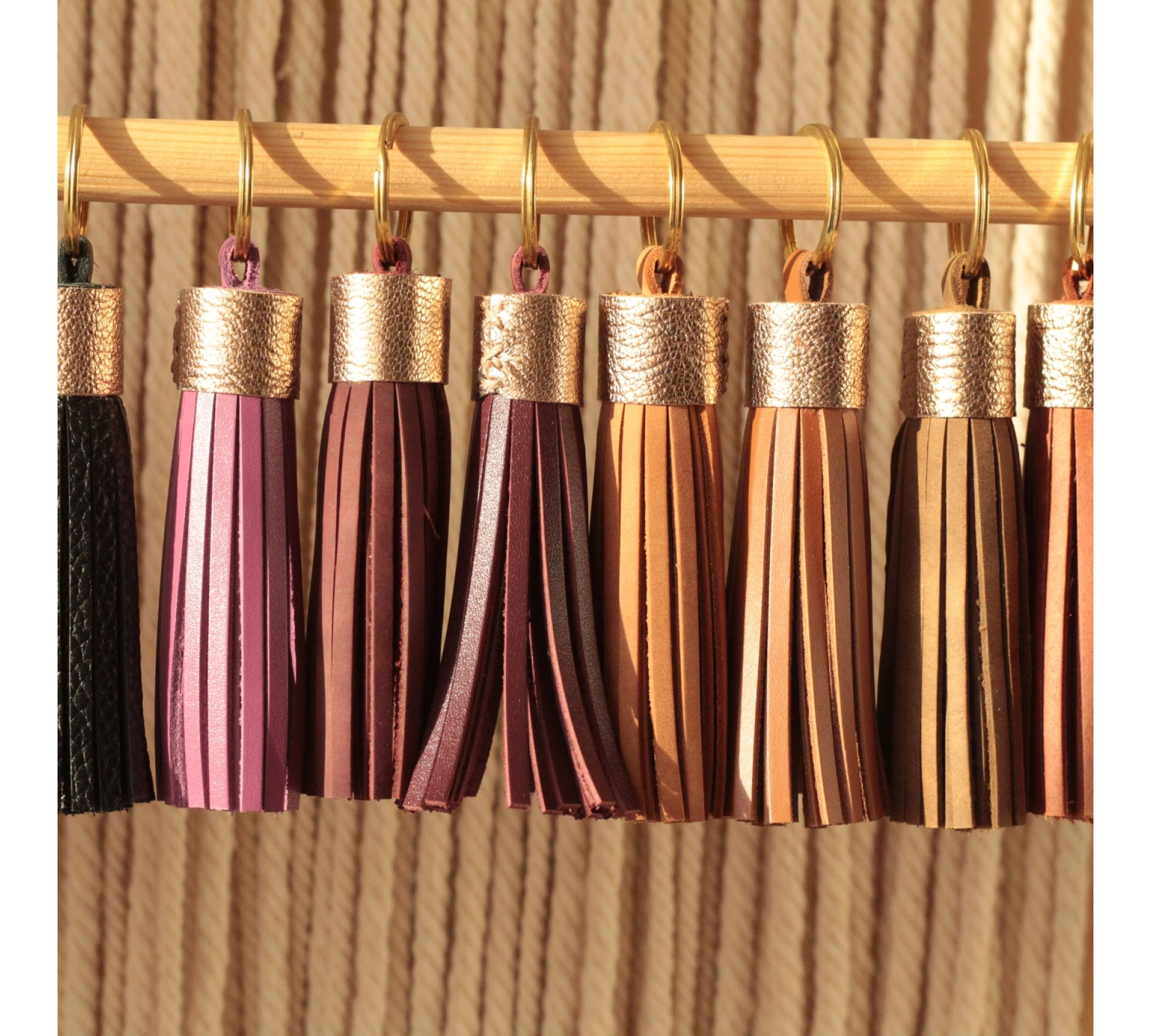 Perfect Leather Tassel Keychain - Elevate Your Style