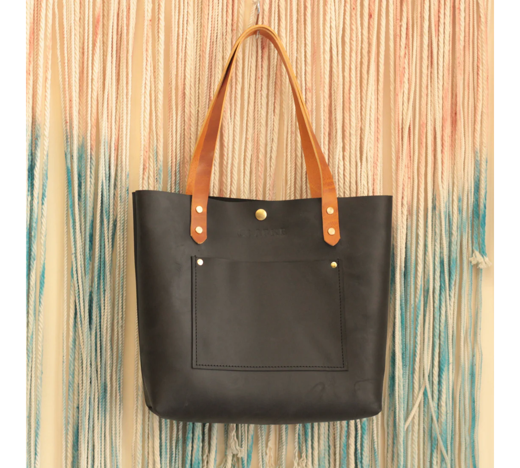 Discover the Perfect Leather Bags for Women 