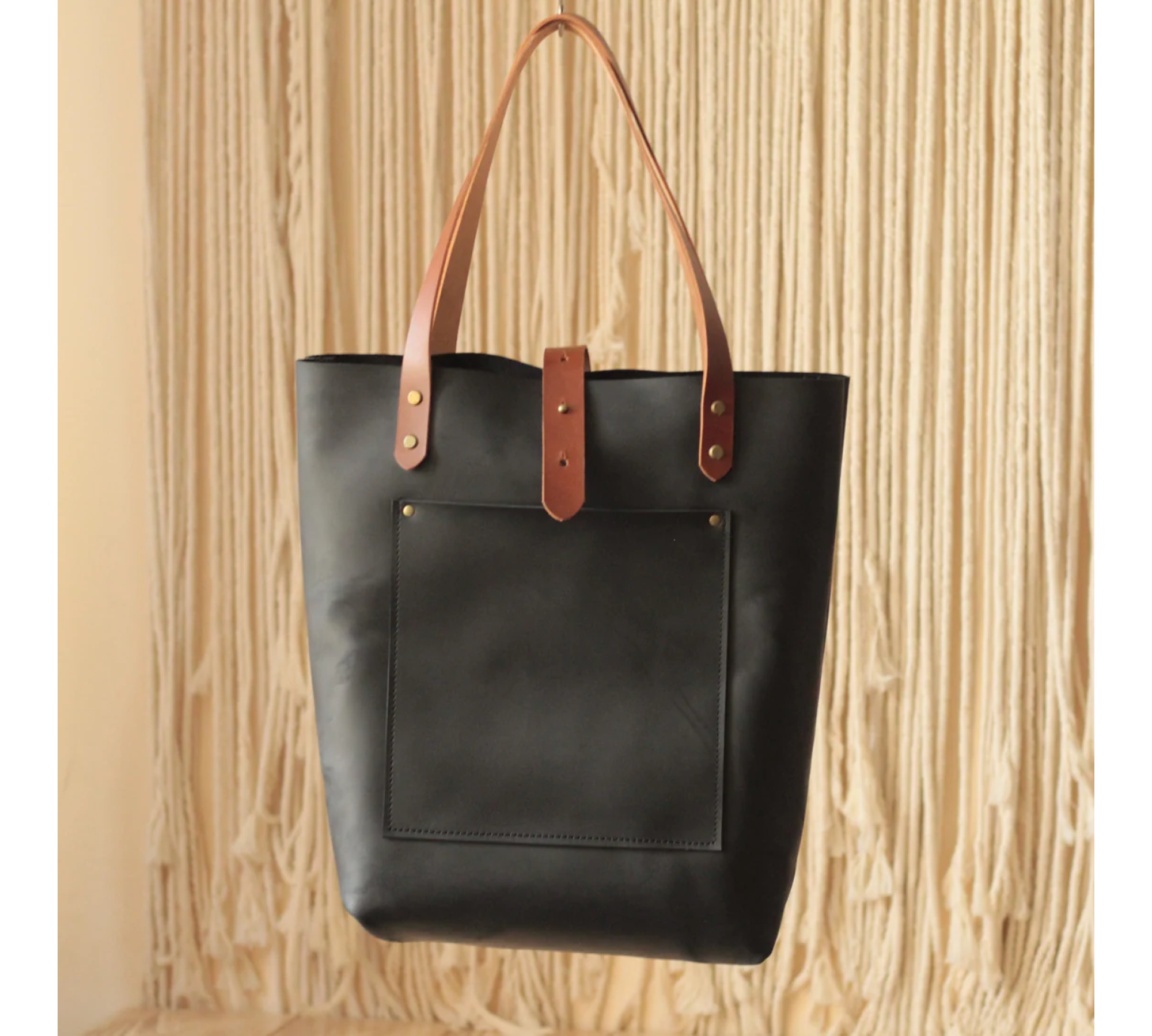 Discover the Perfect Leather Bags for Women 