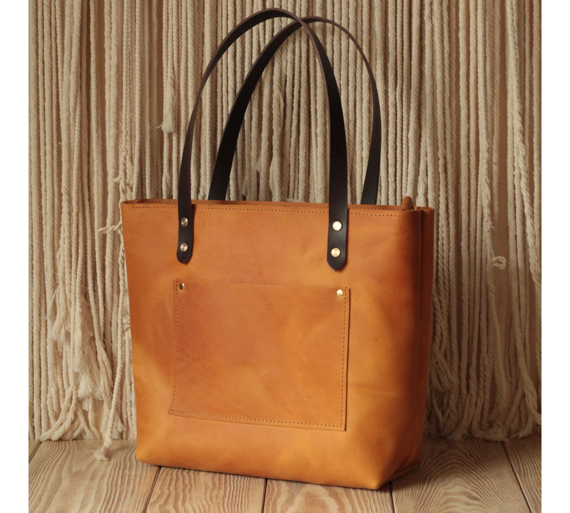 Discover the Perfect Leather Bags for Women 