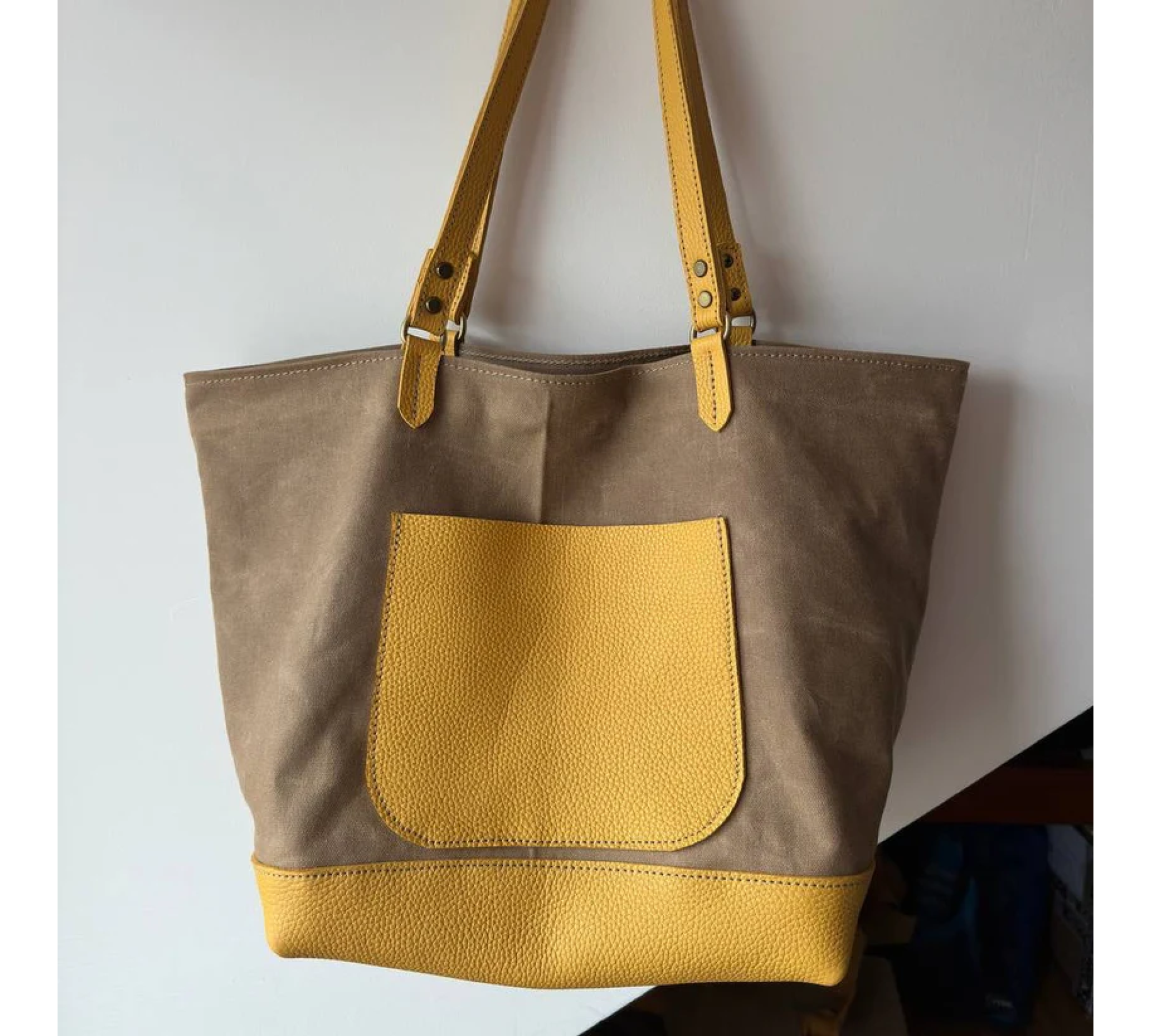 Waxed Canvas Midi Bag 