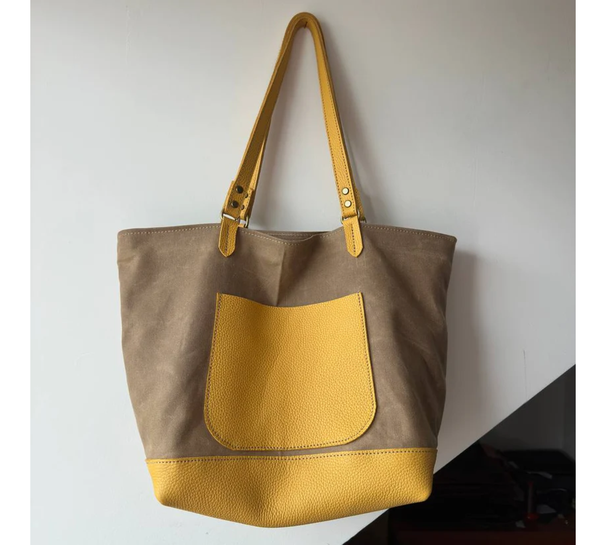 Waxed Canvas Midi Bag 