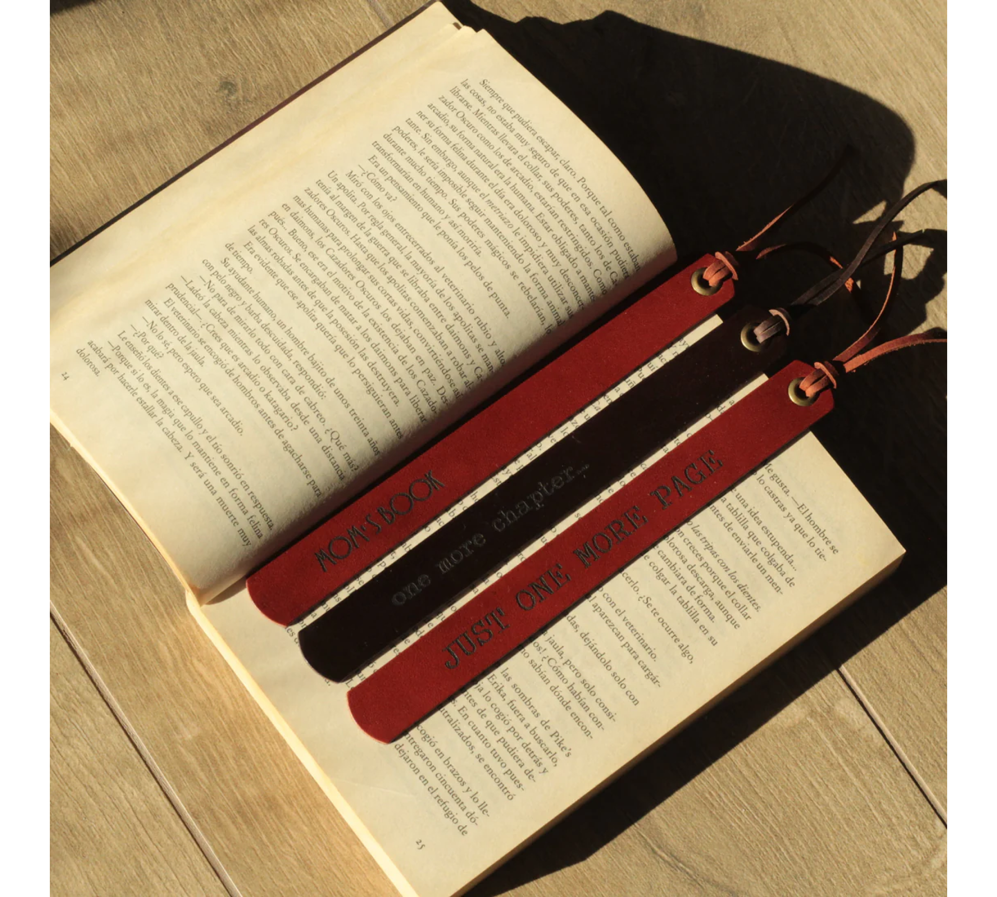 Engraved Leather Bookmark – A Personal Mark in Your Favorite Book
