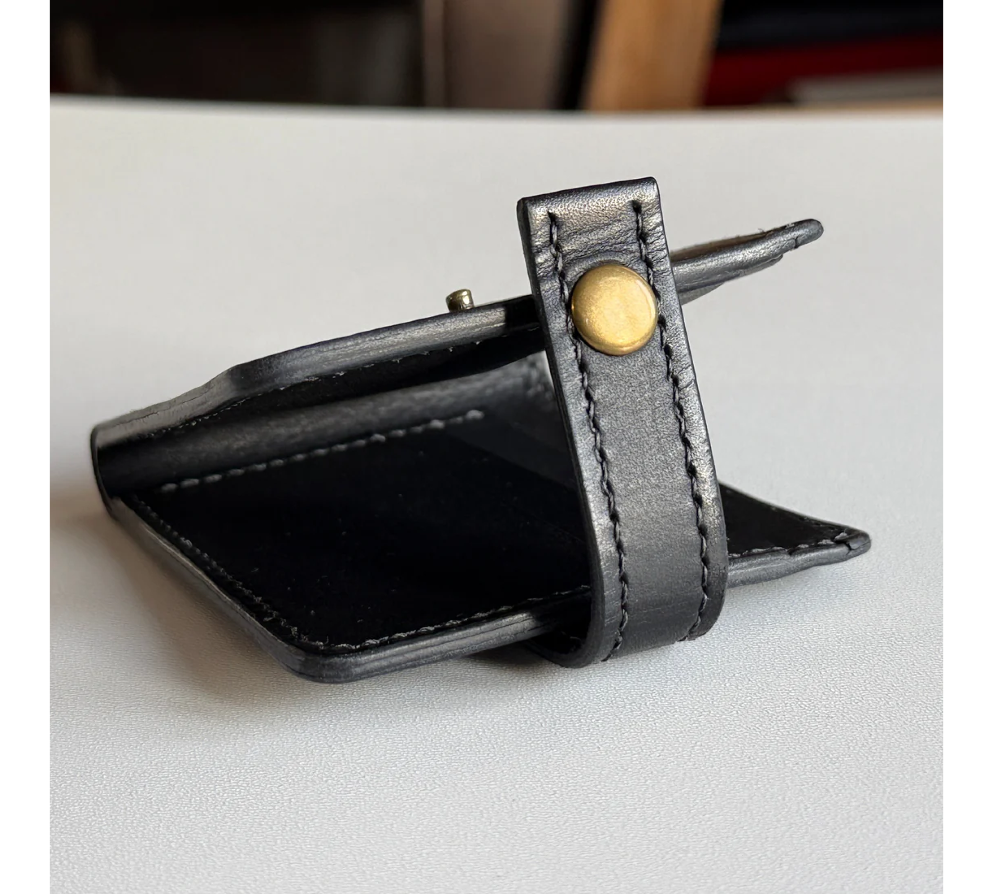 Hand-Stitched Leather Men’s Bifold Wallet with Personalization